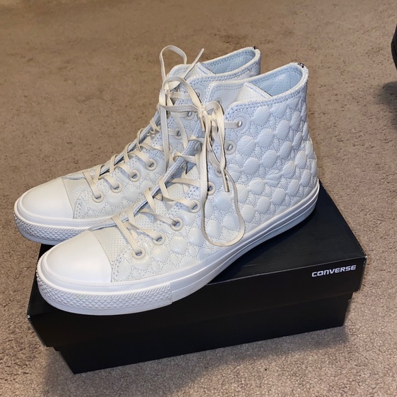 chuck taylor 2 leather